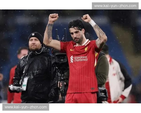 索博斯洛伊的红牌时刻：从英雄到争议焦点